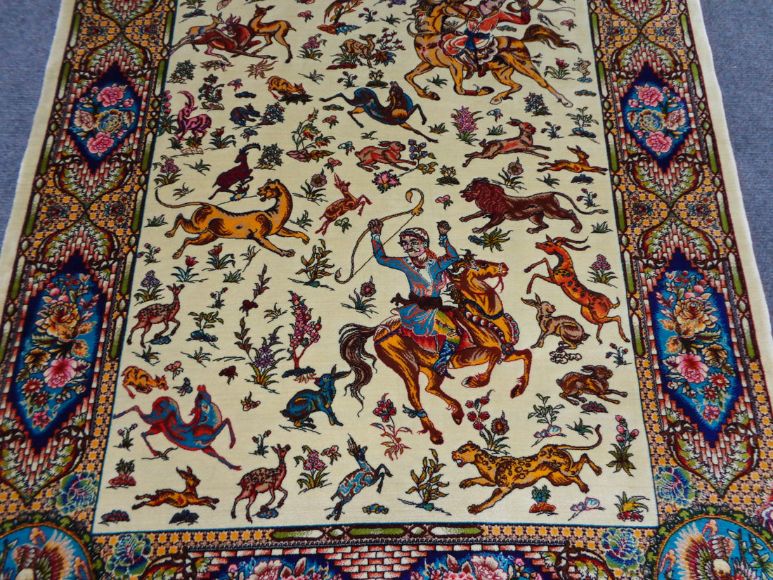 PURE SILK HUNTING CARPET